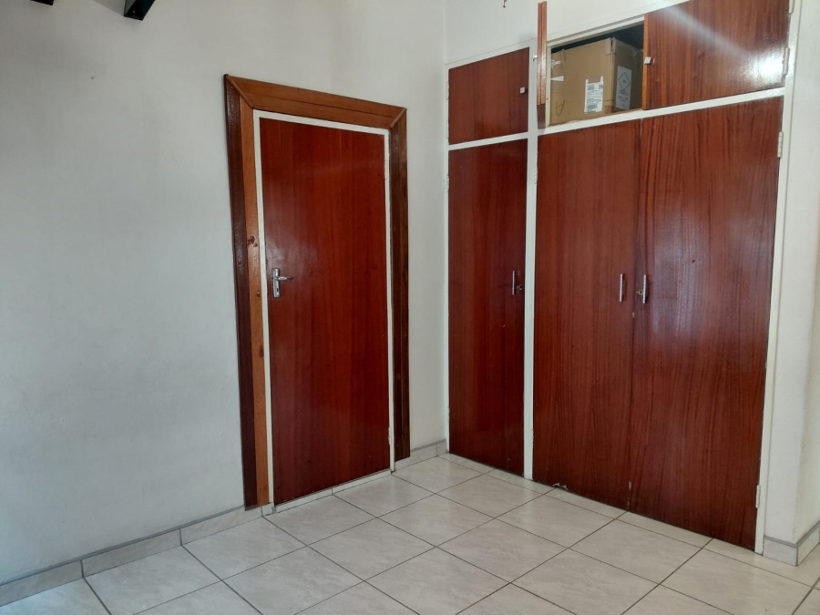 6 Bedroom Property for Sale in Actonville Gauteng