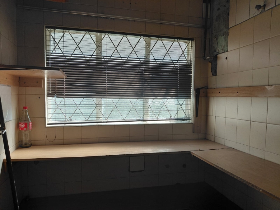 6 Bedroom Property for Sale in Actonville Gauteng