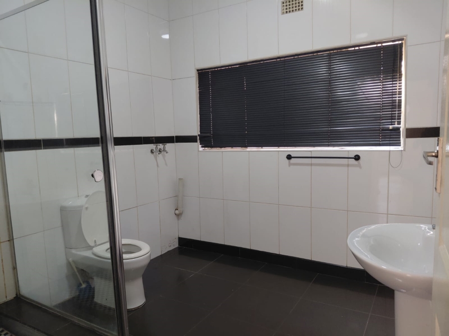 6 Bedroom Property for Sale in Actonville Gauteng