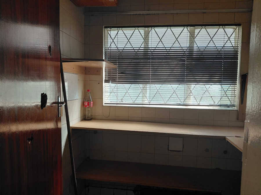 6 Bedroom Property for Sale in Actonville Gauteng