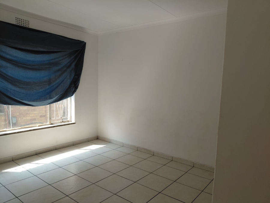 6 Bedroom Property for Sale in Actonville Gauteng
