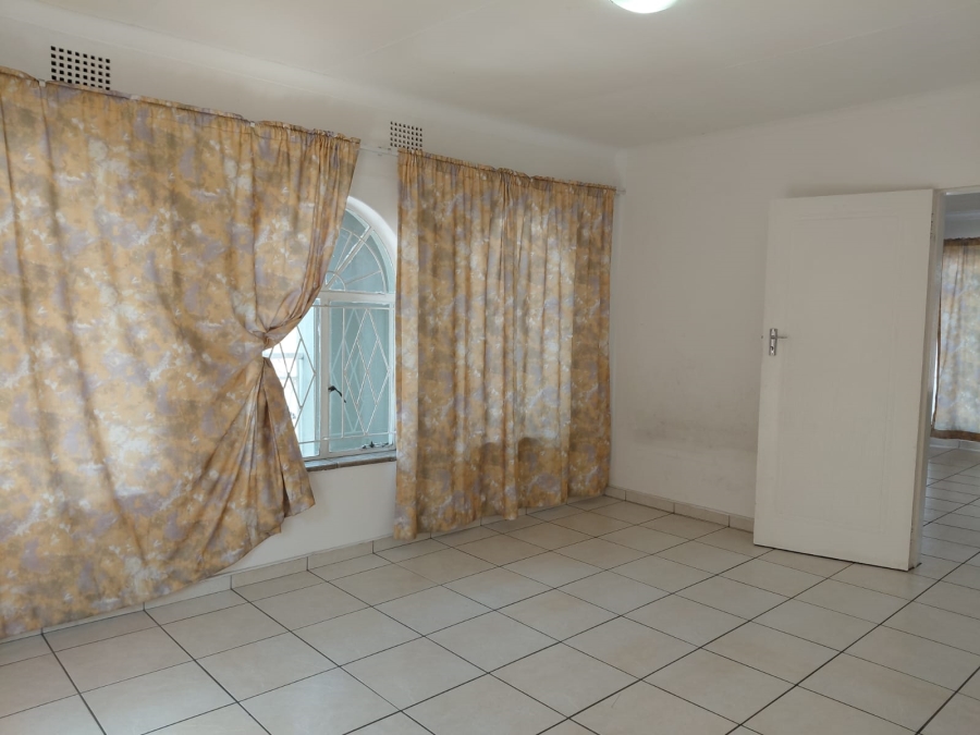 6 Bedroom Property for Sale in Actonville Gauteng