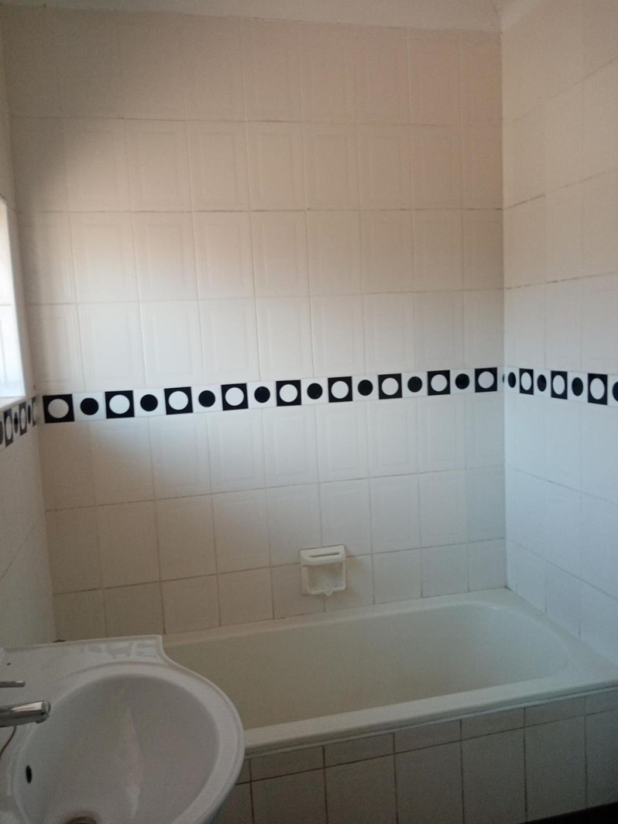 4 Bedroom Property for Sale in Sunnyridge Gauteng