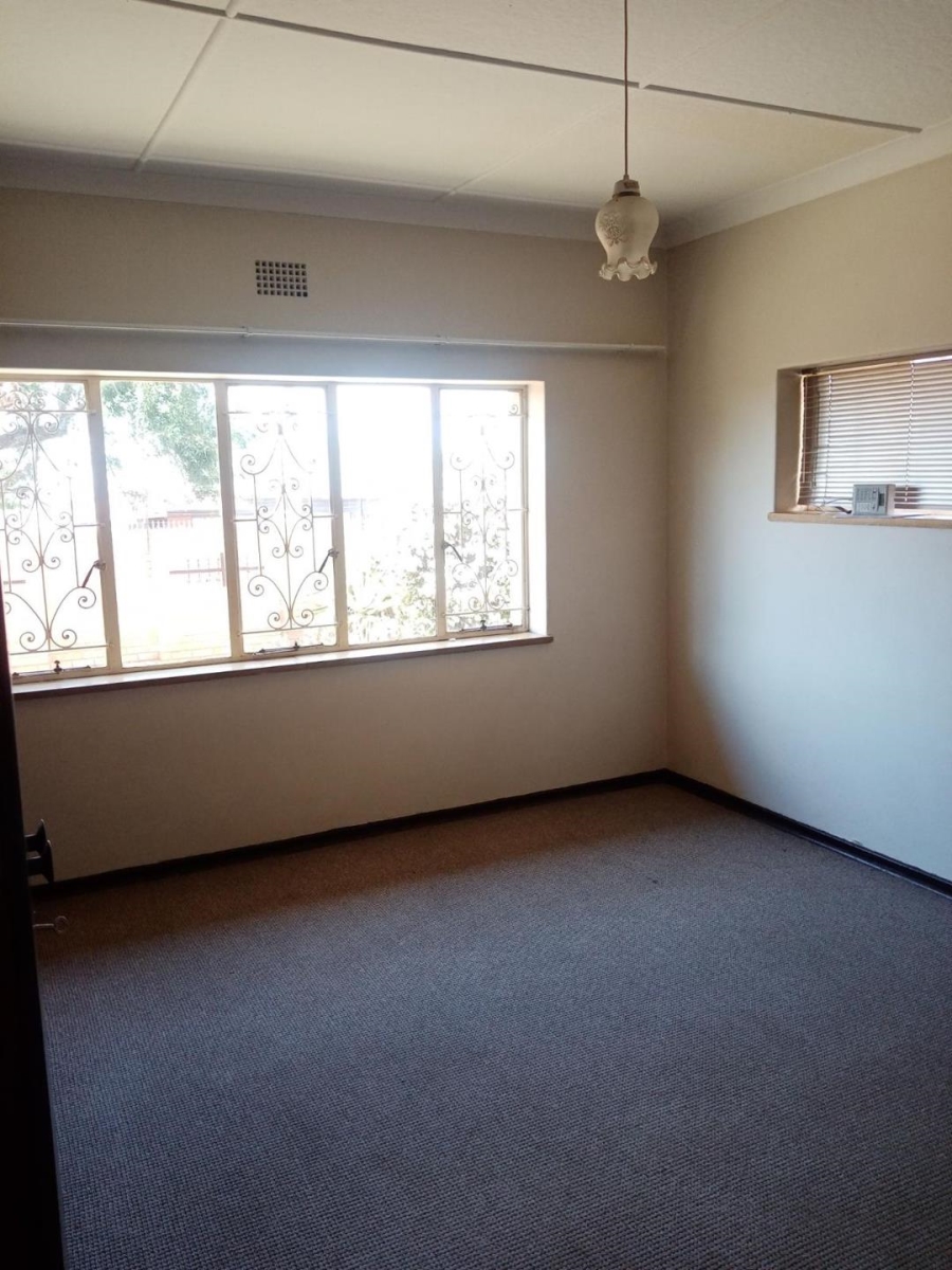 4 Bedroom Property for Sale in Sunnyridge Gauteng