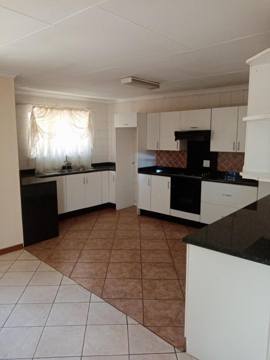 4 Bedroom Property for Sale in Sunnyridge Gauteng
