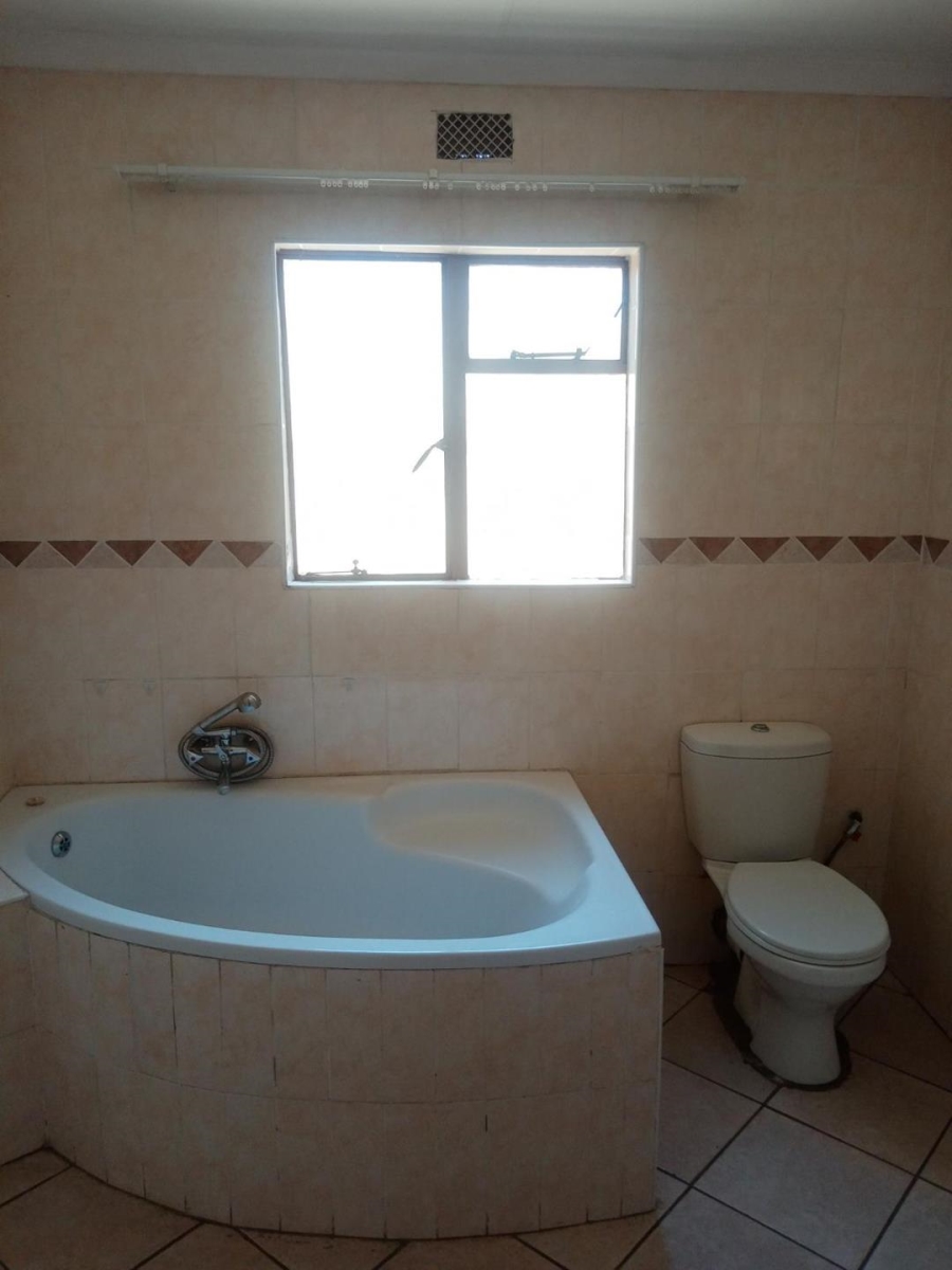 4 Bedroom Property for Sale in Sunnyridge Gauteng