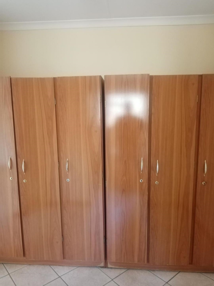 4 Bedroom Property for Sale in Sunnyridge Gauteng