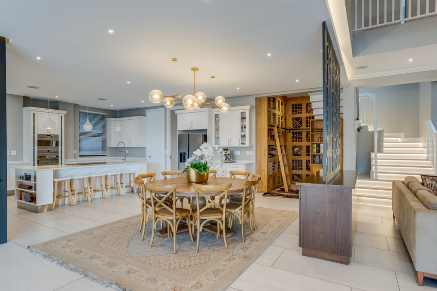 5 Bedroom Property for Sale in Waterfall Country Estate Gauteng