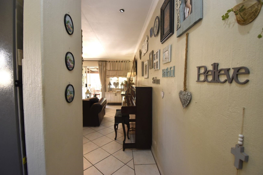2 Bedroom Property for Sale in Northwold Gauteng