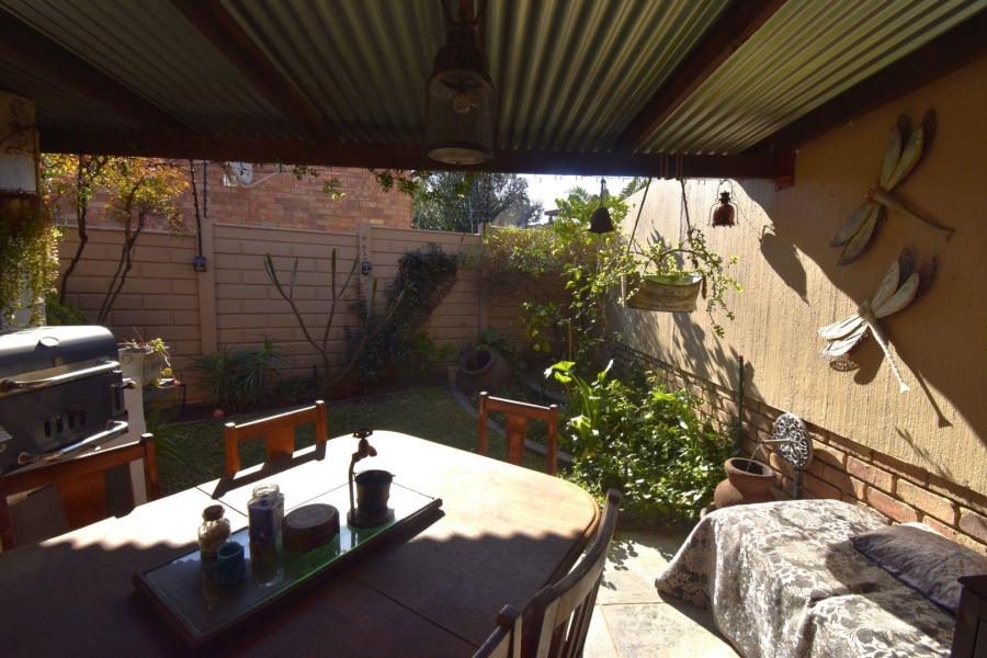 2 Bedroom Property for Sale in Northwold Gauteng