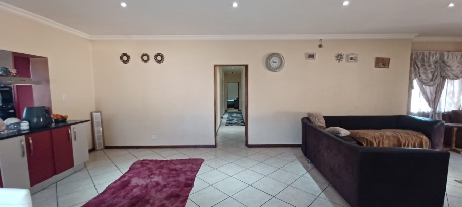 4 Bedroom Property for Sale in Solheim Gauteng