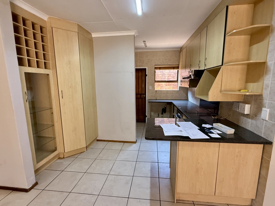 3 Bedroom Property for Sale in Honeydew Manor Gauteng