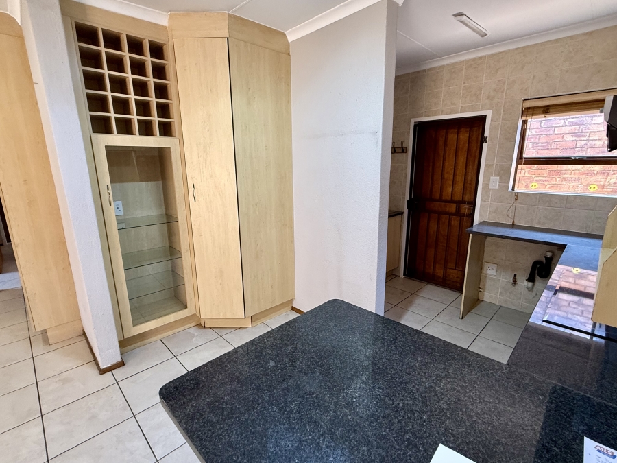 3 Bedroom Property for Sale in Honeydew Manor Gauteng