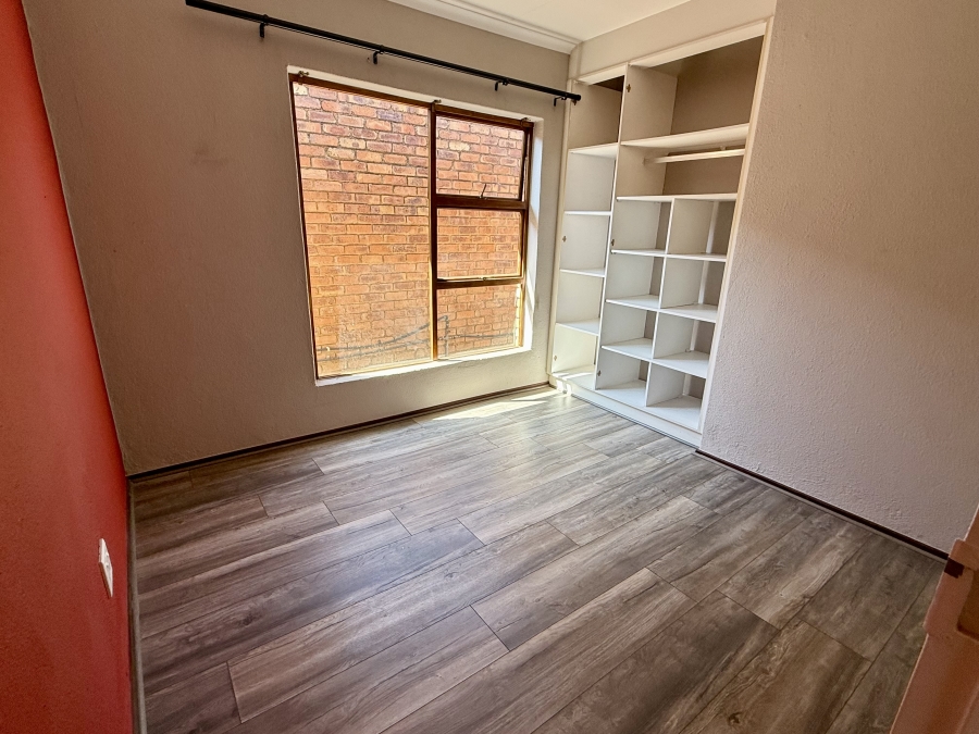 3 Bedroom Property for Sale in Honeydew Manor Gauteng