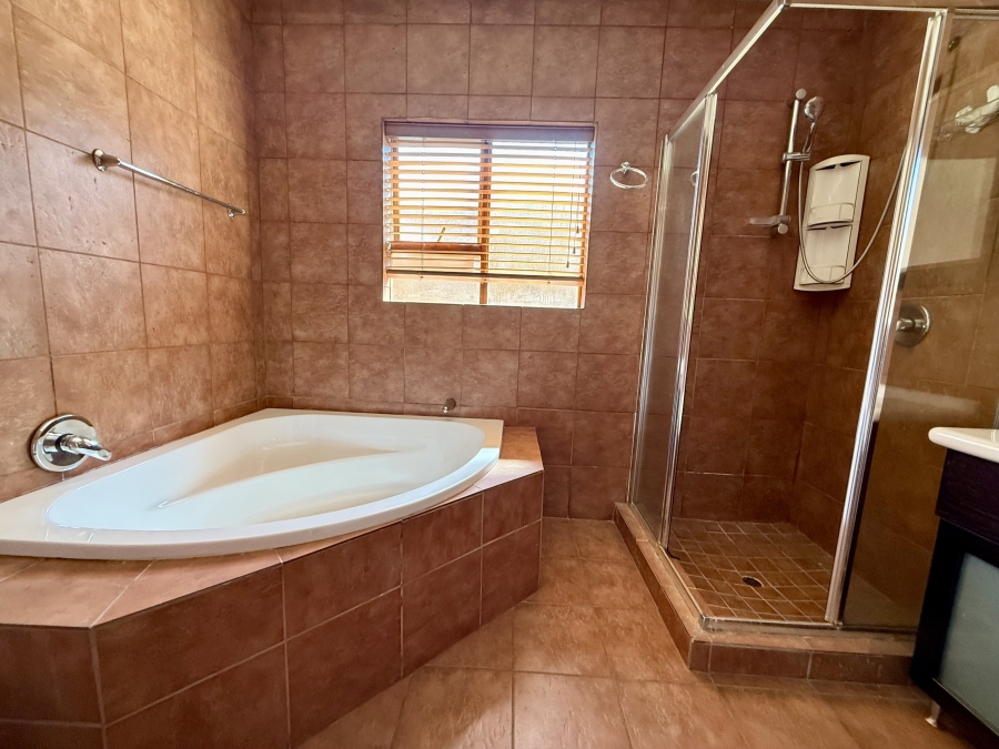 3 Bedroom Property for Sale in Honeydew Manor Gauteng