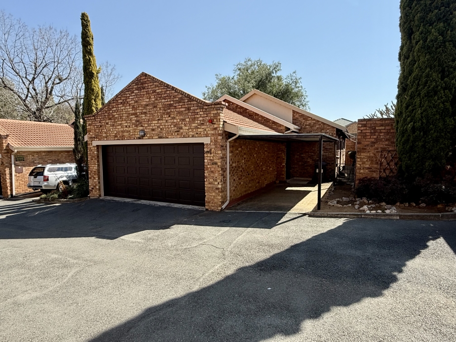 3 Bedroom Property for Sale in Honeydew Manor Gauteng