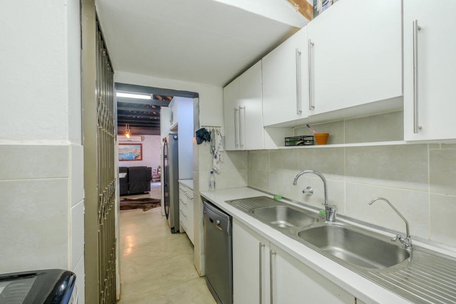 2 Bedroom Property for Sale in Faerie Glen Gauteng