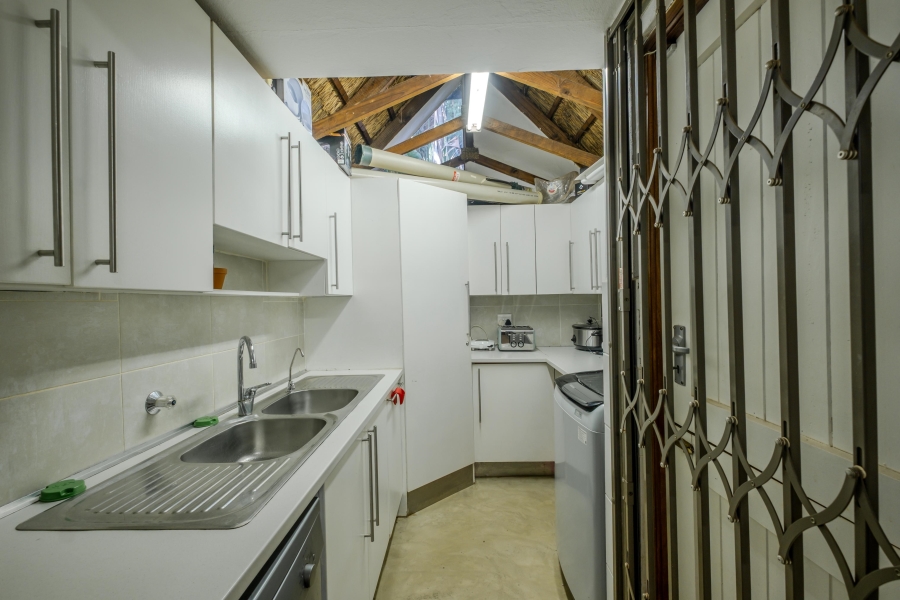 2 Bedroom Property for Sale in Faerie Glen Gauteng