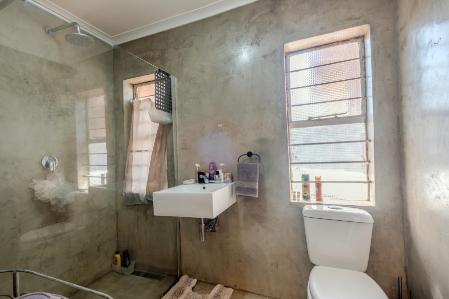 2 Bedroom Property for Sale in Faerie Glen Gauteng