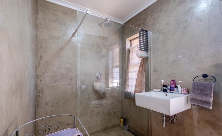 2 Bedroom Property for Sale in Faerie Glen Gauteng