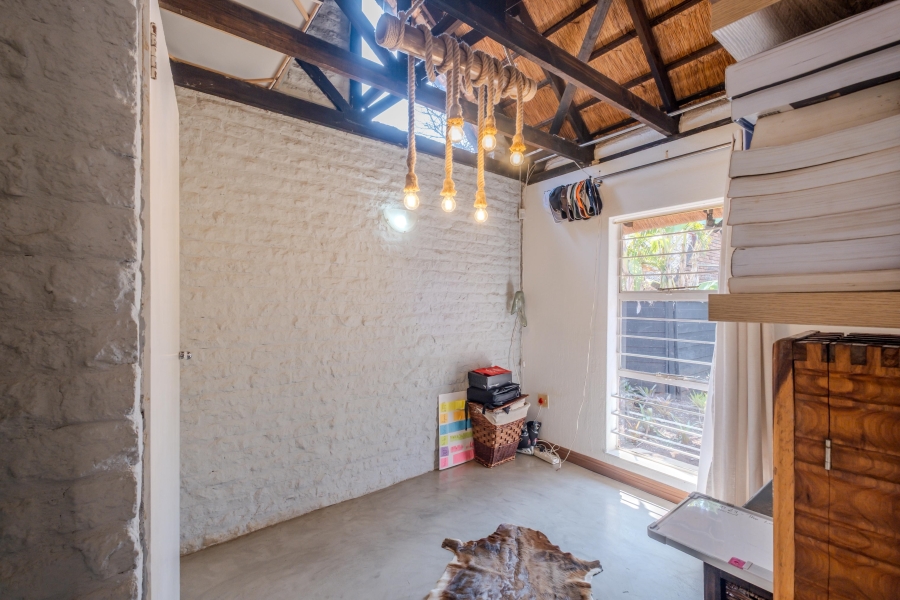 2 Bedroom Property for Sale in Faerie Glen Gauteng