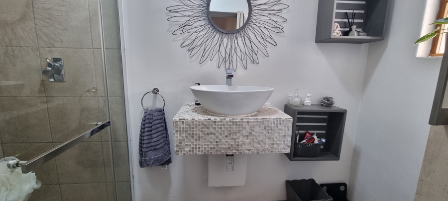 6 Bedroom Property for Sale in Kensington Gauteng