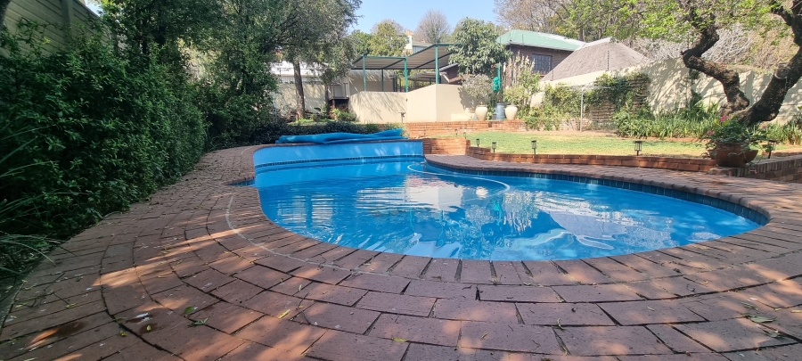 6 Bedroom Property for Sale in Kensington Gauteng