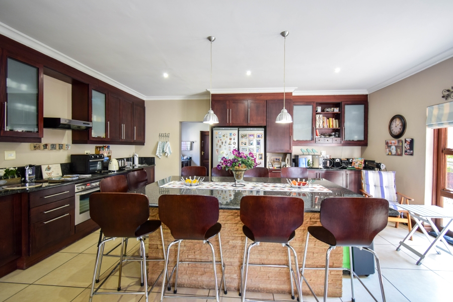4 Bedroom Property for Sale in Midfield Estate Gauteng