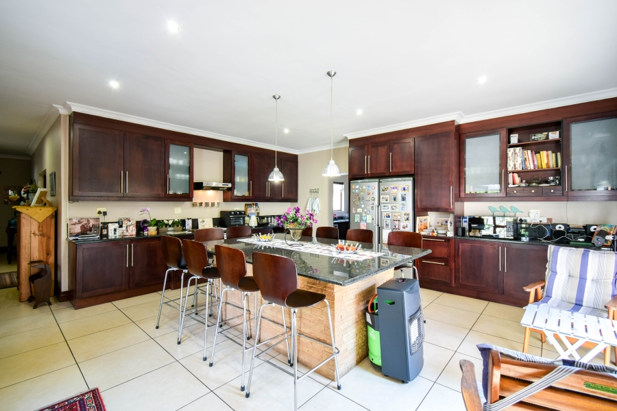 4 Bedroom Property for Sale in Midfield Estate Gauteng