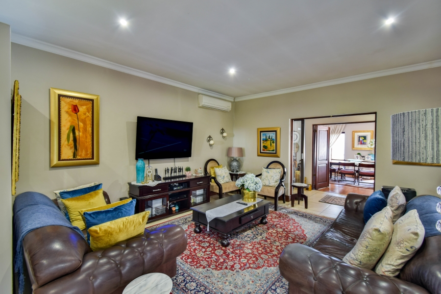 4 Bedroom Property for Sale in Midfield Estate Gauteng