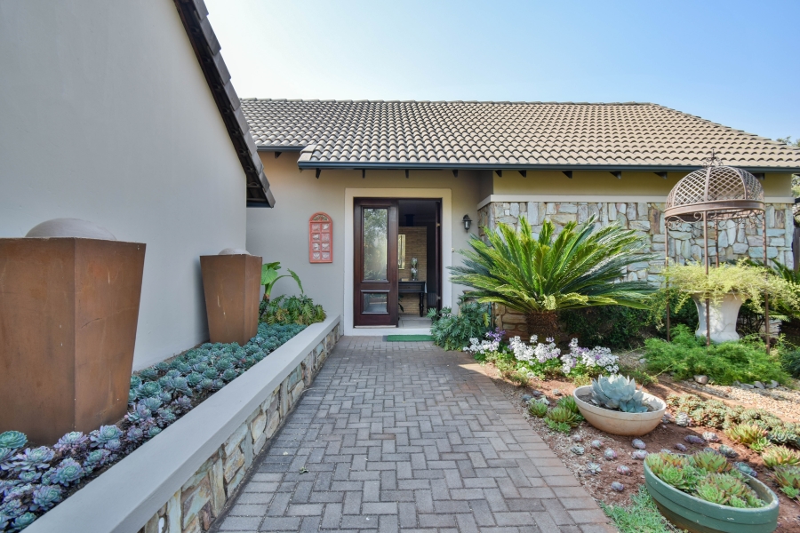 4 Bedroom Property for Sale in Midfield Estate Gauteng