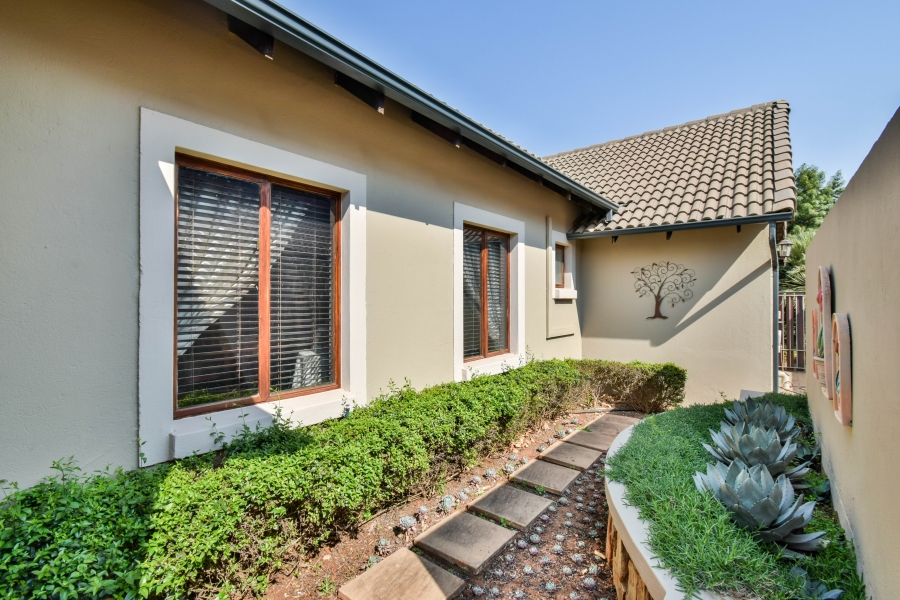 4 Bedroom Property for Sale in Midfield Estate Gauteng