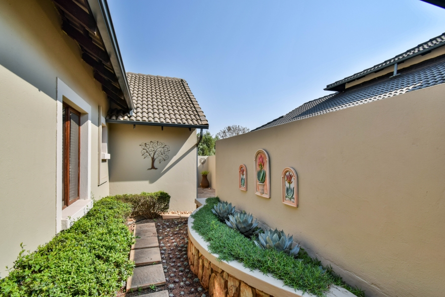 4 Bedroom Property for Sale in Midfield Estate Gauteng