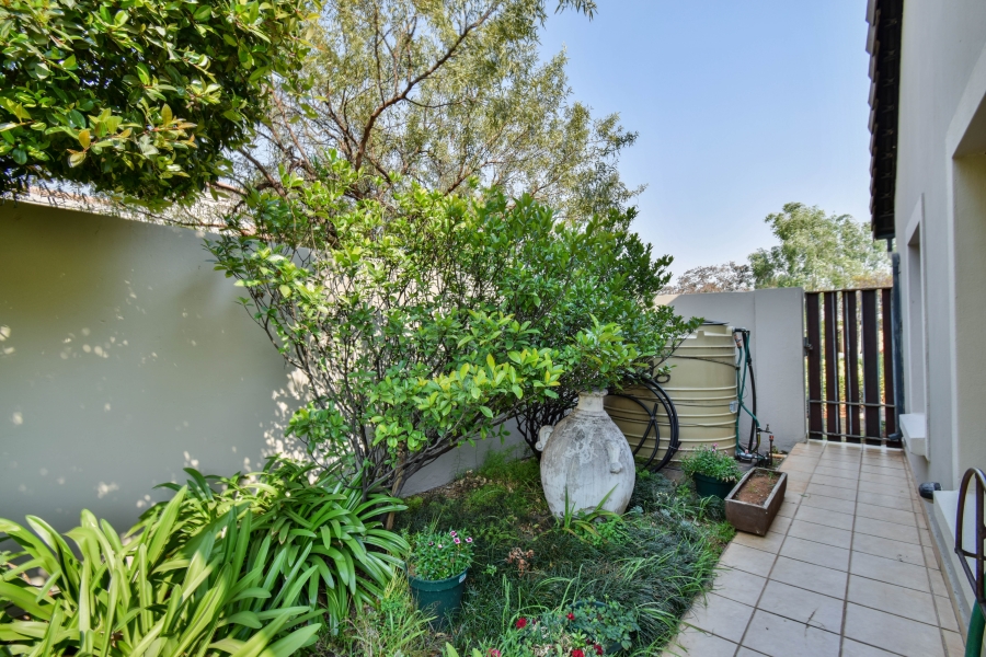 4 Bedroom Property for Sale in Midfield Estate Gauteng