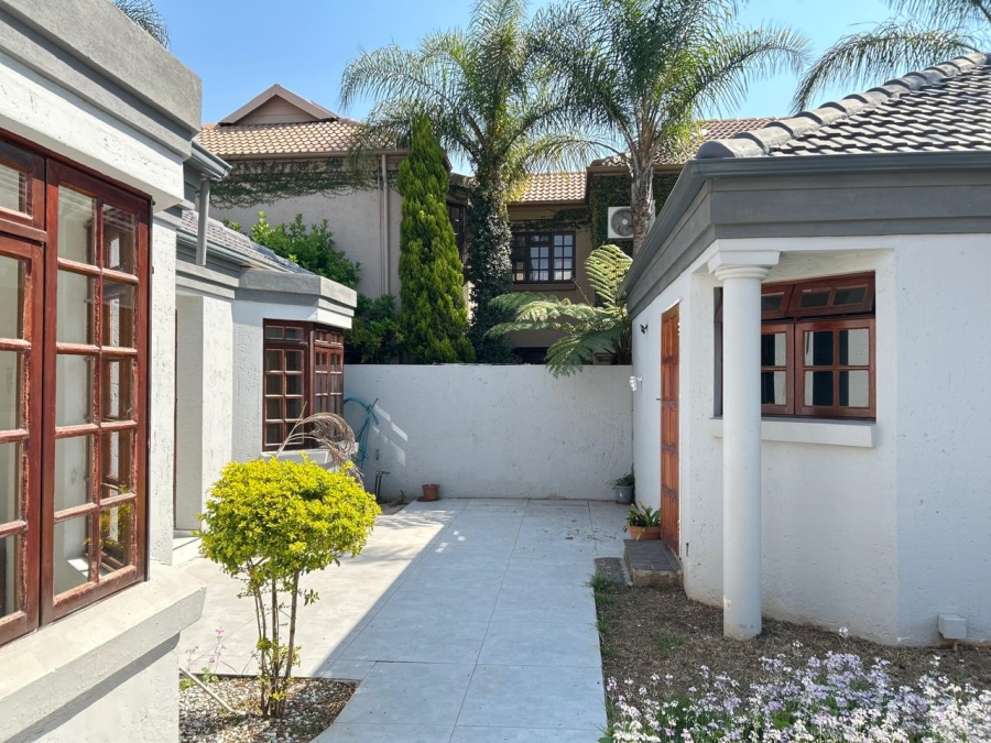 To Let 3 Bedroom Property for Rent in Brummeria Gauteng