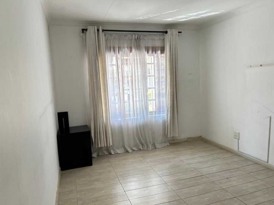 To Let 3 Bedroom Property for Rent in Brummeria Gauteng