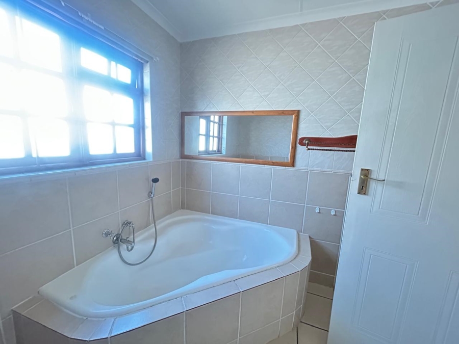 To Let 3 Bedroom Property for Rent in Brummeria Gauteng