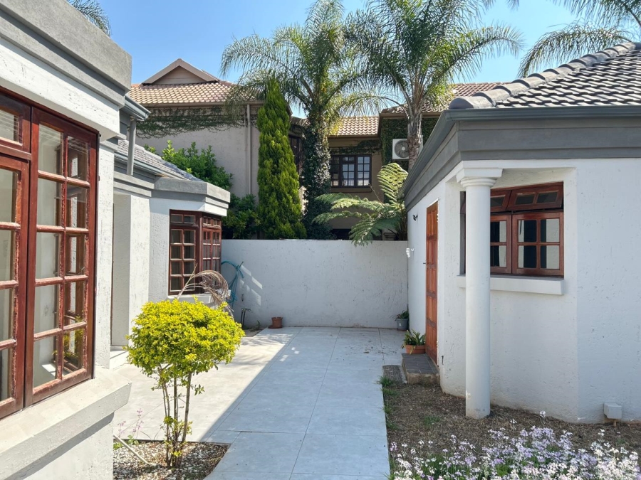 To Let 3 Bedroom Property for Rent in Brummeria Gauteng