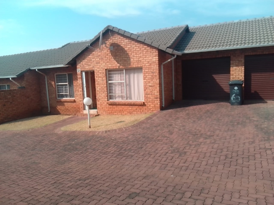 2 Bedroom Property for Sale in Groblerpark Gauteng