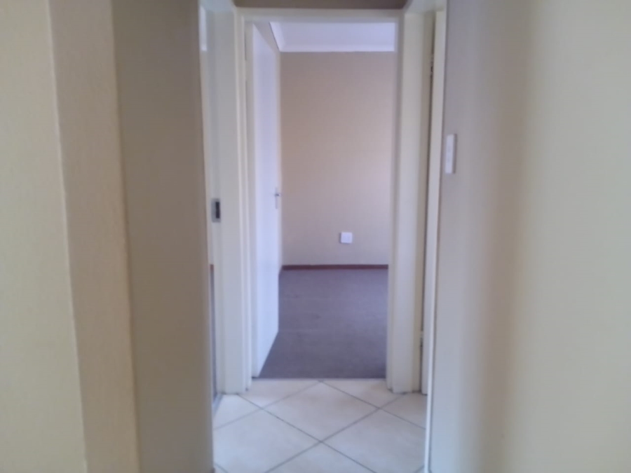 2 Bedroom Property for Sale in Groblerpark Gauteng