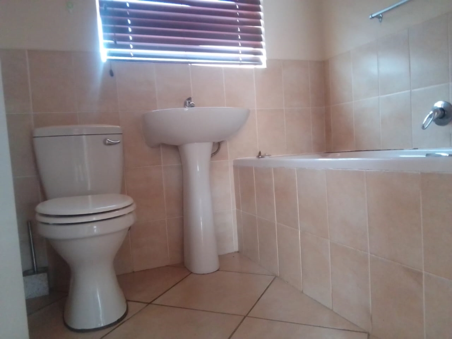 2 Bedroom Property for Sale in Groblerpark Gauteng