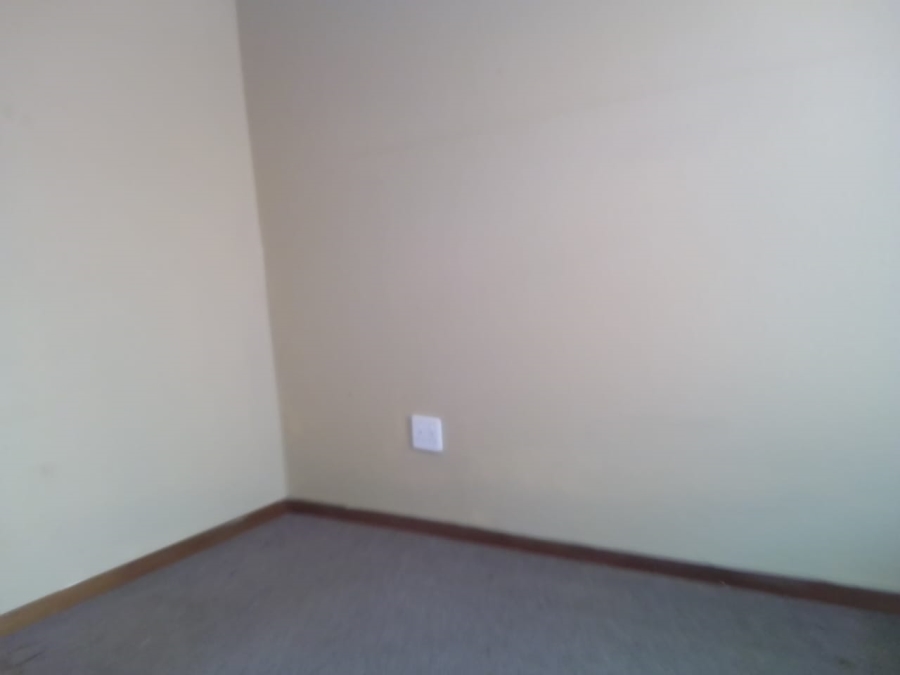 2 Bedroom Property for Sale in Groblerpark Gauteng