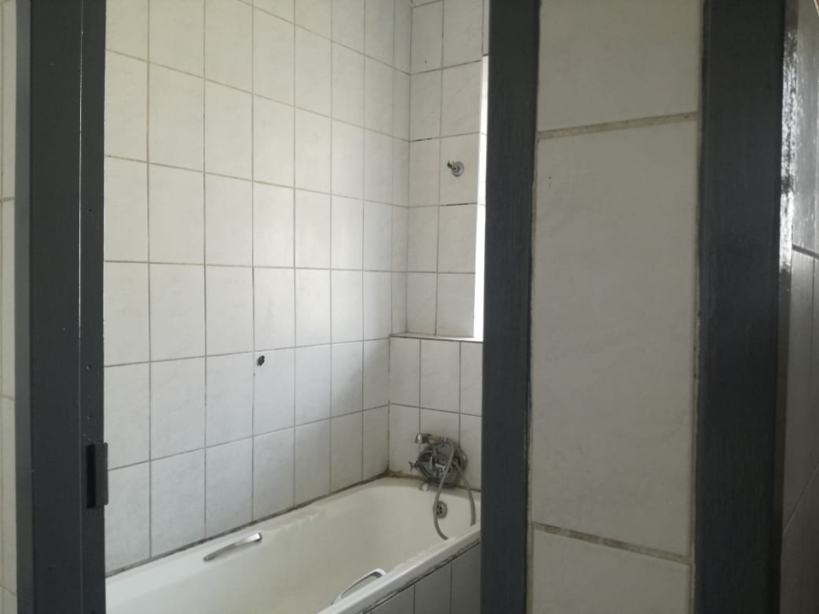 To Let 2 Bedroom Property for Rent in Sunnyside Gauteng