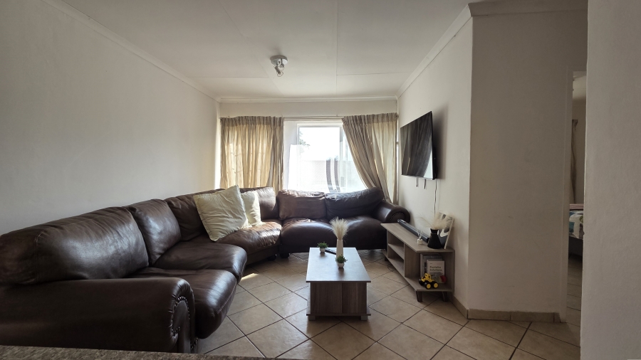 2 Bedroom Property for Sale in Eldorette Gauteng