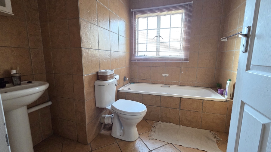 2 Bedroom Property for Sale in Eldorette Gauteng