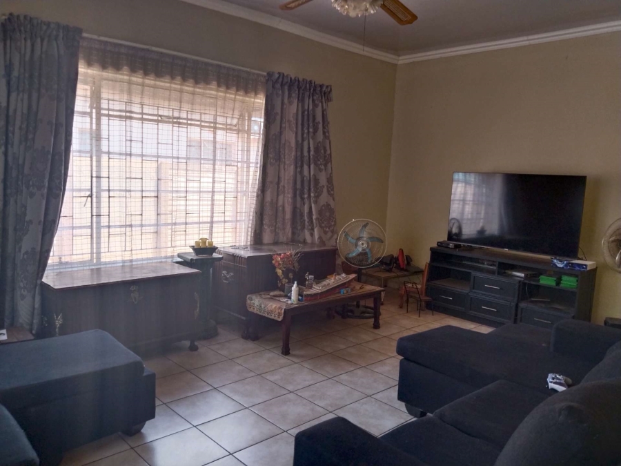 4 Bedroom Property for Sale in Pretoria Gardens Gauteng