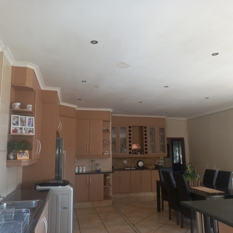 4 Bedroom Property for Sale in Sydenham Gauteng