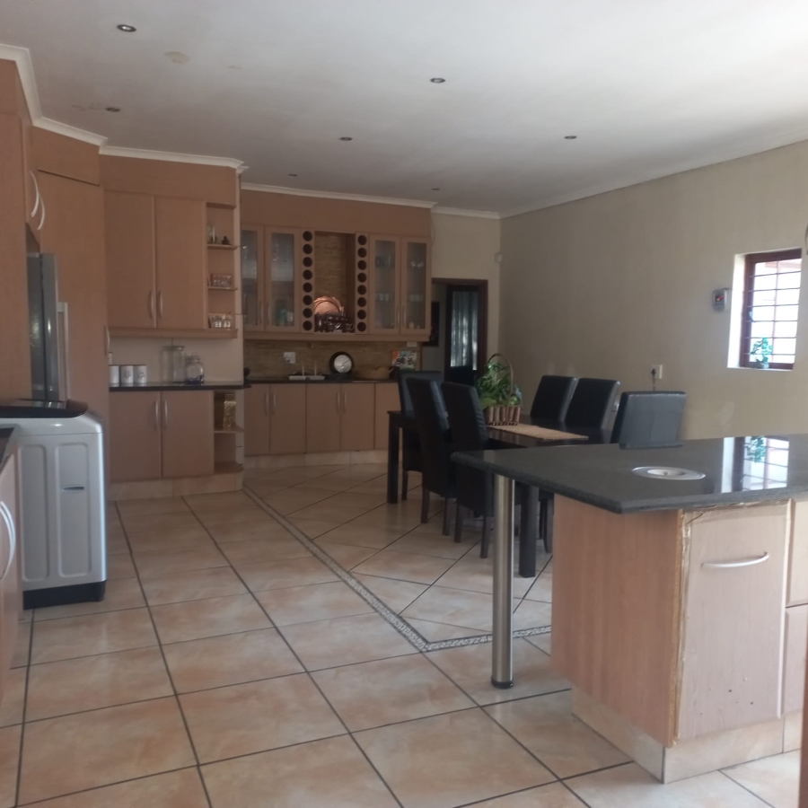 4 Bedroom Property for Sale in Sydenham Gauteng
