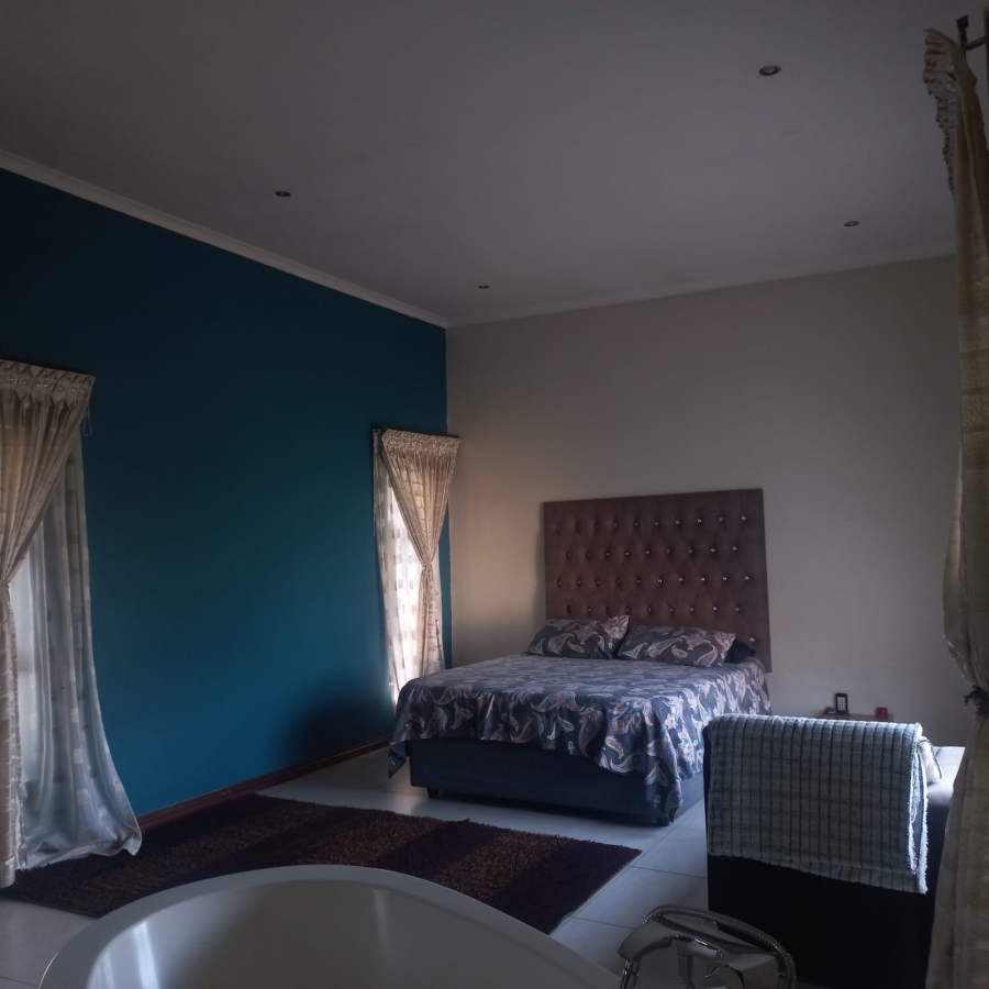 4 Bedroom Property for Sale in Sydenham Gauteng