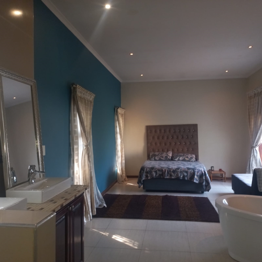 4 Bedroom Property for Sale in Sydenham Gauteng